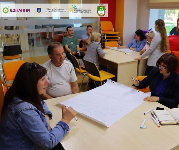 Залучення мешканців до процесів відбудови громади