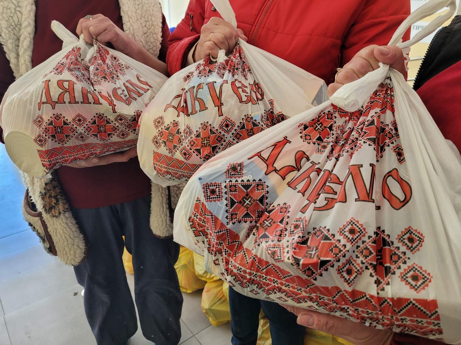 ГО "Центр Євроінтеграції Слобожанщини" роздала майже 1000 продуктових наборів жителям громади